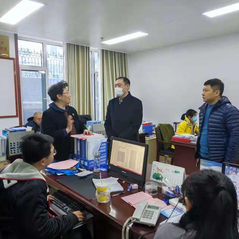 街道人大工作室主任田然走访社区、推进街道当前几项重点工作开展