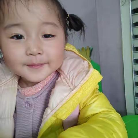 新太阳幼儿园卓越班王艺凝成长相册