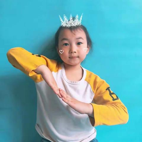 新太阳幼儿园胜利班郭珈彤毕业纪念册