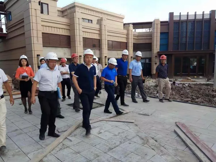 2017年8月14日,广东碧桂园佛肇区域总裁卜德华总携营销区域总监关卓坤