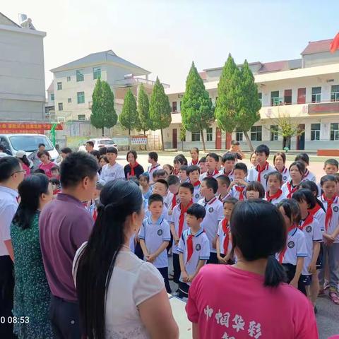 “迎六一，点亮微心愿”——万年县女企业商会爱心助学活动，走进大源镇中心小学