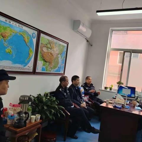 【学习二十大精神】分局党委委员、副局长靳琪到红缨路派出所督导检查二十大安保维稳工作