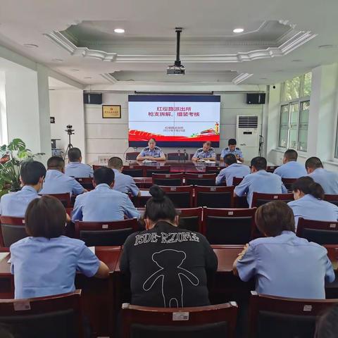 【公安碑林分局 “最小作战单元”】红缨路派出所开展“民警枪支实操技能训练及考核”