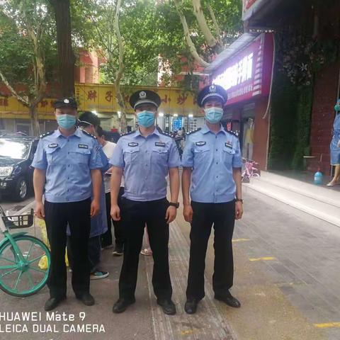 【碑林公安 百日行动】红缨路派出所全力维护辖区核酸检测点现场秩序