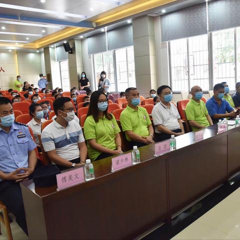 “抗疫情、讲科学、反邪教”主题警示教育进校园暨“遵守安全法规创建平安铁路”主题宣传活动。