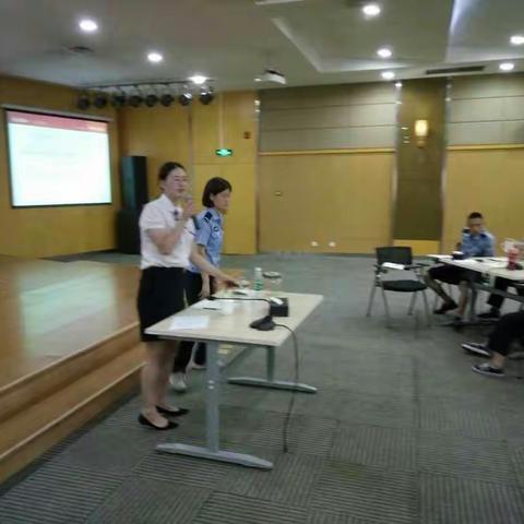 培训时的精彩画面 ——第一天 第三组