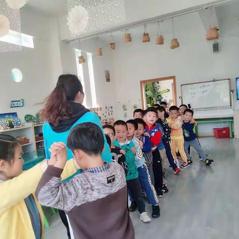 官渡区幼儿园大五班——《“音”你精彩，“乐”享成长》