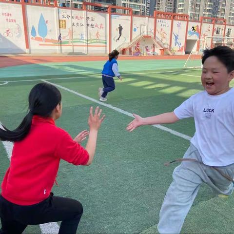 洛阳伊河学校低年级田径社团——李帅龙（副本）（副本）