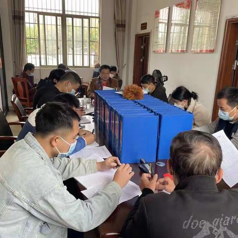 积万村党支部开展学习朱治国同志先进事迹