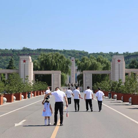 赓续红色血脉 重温入党初心铜川耀州两党支部联合赴扶眉战役纪念馆开展建党105周年红色教育活动