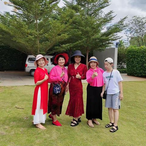 又是一个开心快乐的一天，2022年11月20日、姐妹同游波波利。