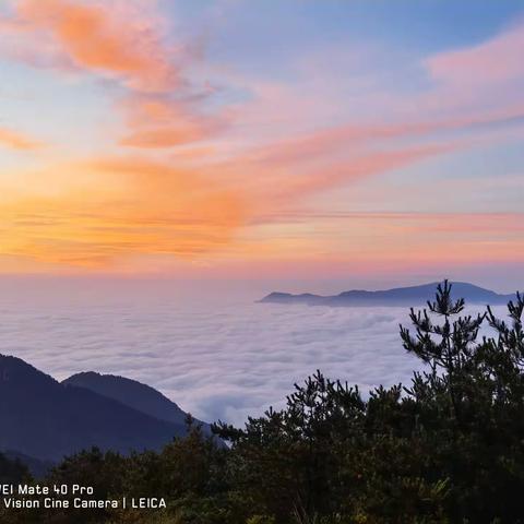 日出+云海+高山草甸