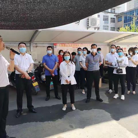 新华路办事处领导调研指导文化街社区日间照料中心工作