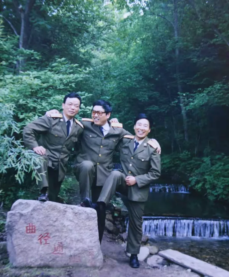 战友情.兄弟亲三