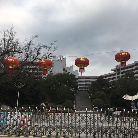 传统文化进校园，高三学子送祝福