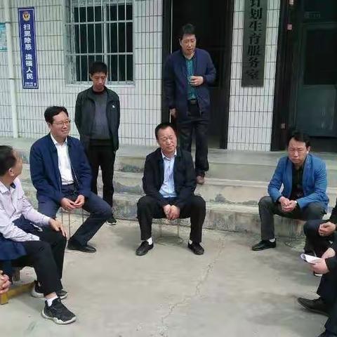 陈县长莅临我镇调研健康扶贫工作