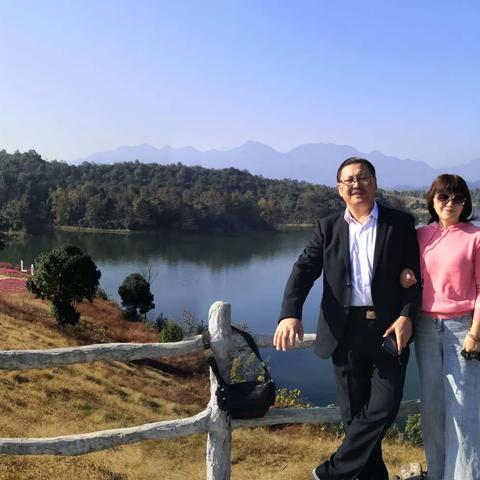 淡淡的乡愁、浓浓的故乡情     ——听歌曲《故乡的云》随想