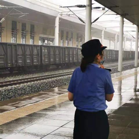乘风破浪，风雨前行
