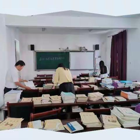 守常规 重规范 促教学——柴庄中学开展教师期初常规检查活动