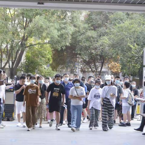 建大附中隆重召开初一新生家长会