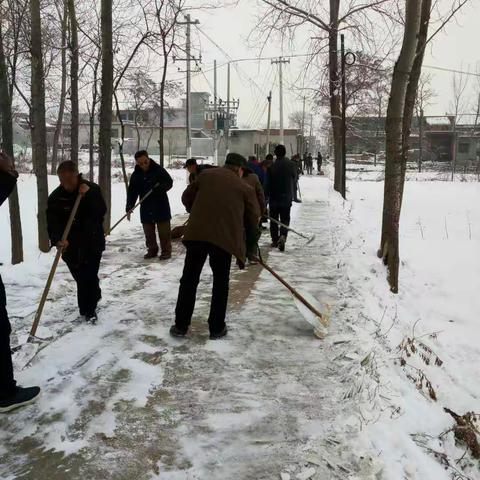 除雪保畅，助力平安出行