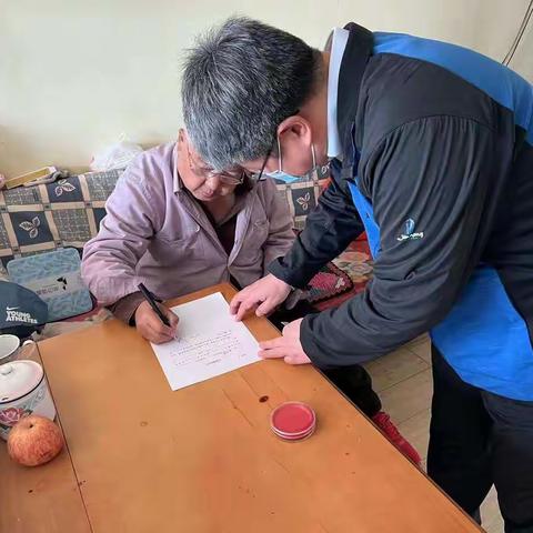 “疫”不容辞，“并”肩向前