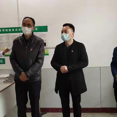 镇安县卫健局长王云喜检查指导村级健康扶贫及疫情防控工作