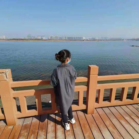 春风路小学三二班王玺涵的假期生活