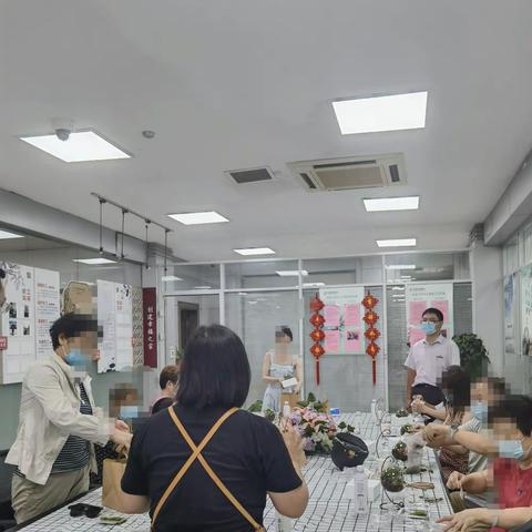 崇川青年西路支行开展微景观DIY客户沙龙活动