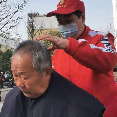 志愿服务暖人心，雷锋精神代代传