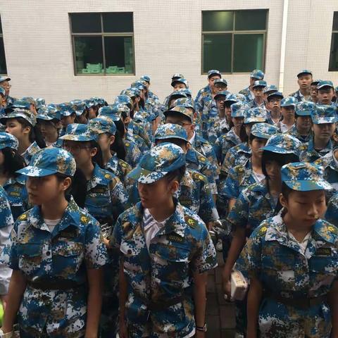 躬行践履，知行相长——湛江二中港城中学初二6班国防基地活动第二天