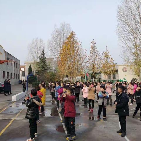 杨楼镇黎良小学周工作总结（11月30日到12月4日）