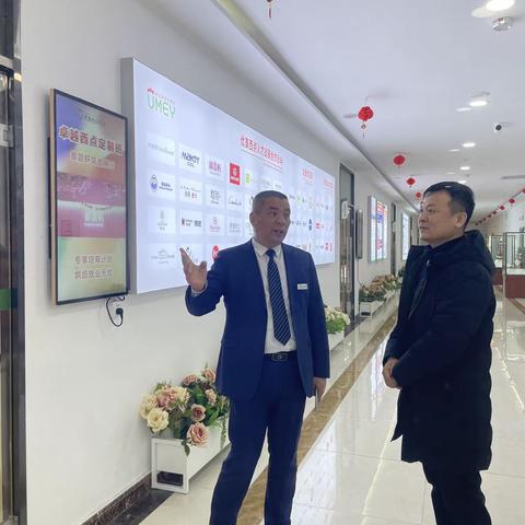 柏树林街道副主任袁继东走访辖区服务业企业