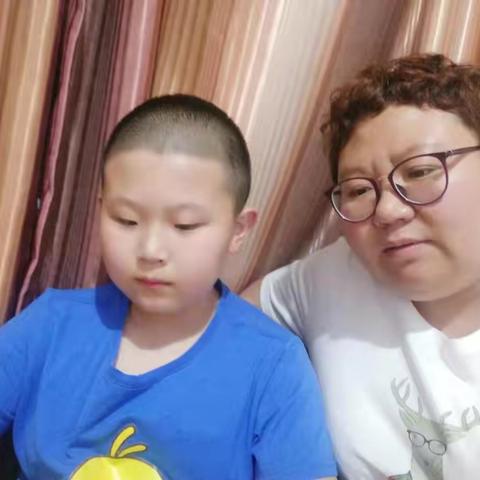 感受文字之美  共享读书之乐      三年四班 于淇
