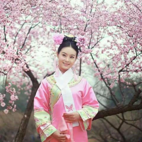 愿无岁月可回首，且以深情共白头