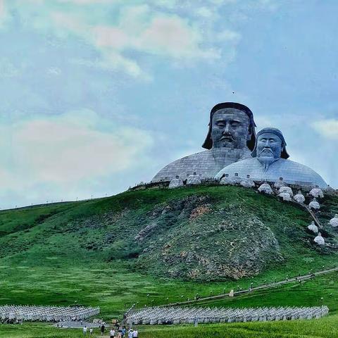 行摄在乌拉盖草原和可汗山风景区（乌拉盖行之二）