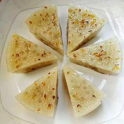 宅家抗疫情    巧手大比拼               香甜Q弹          桂花椰汁千层糕