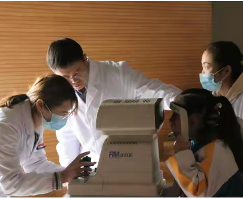 近视防控专家：王玺智