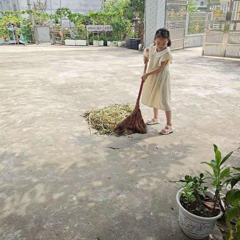 ♛《家务小能手》朱子欣♥