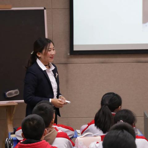 提供写作指导，让文字书写精彩 ——长沙县盼盼教联体语言教研活动