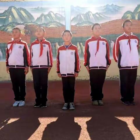 五年二班研学旅行之升旗仪式