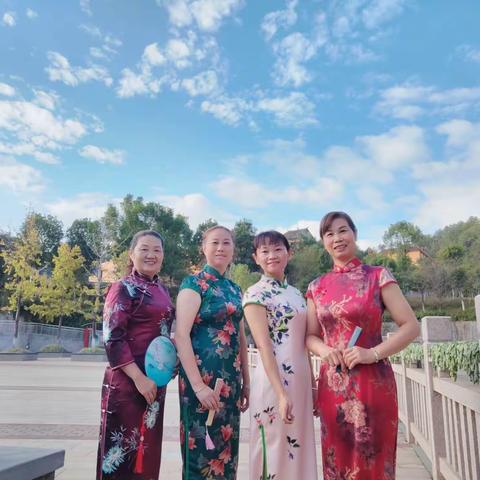 一袭旗袍醉芳华