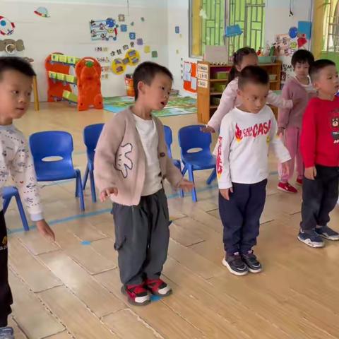 东方日出智力幼儿园“小小演说家”第四节课