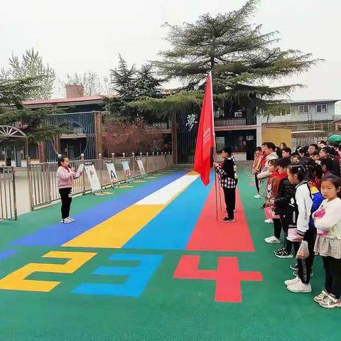 闫同小学“十米画卷绘春天 童心童画守绿色”主题实践活动