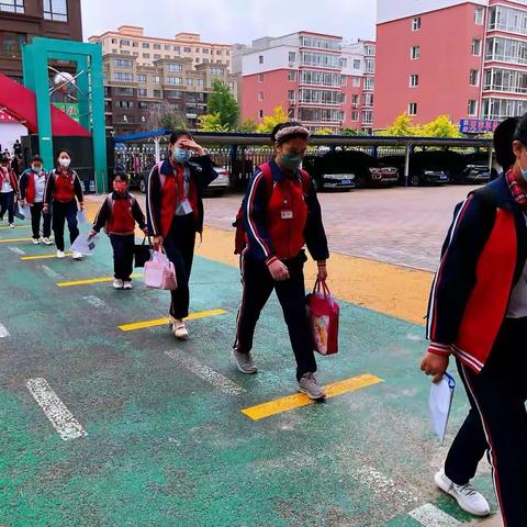 双辽市实验小学复课首日纪实