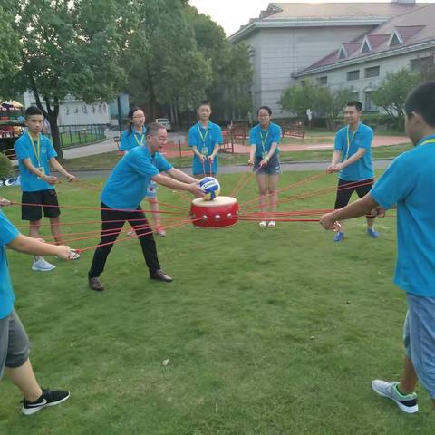 走进科学、启迪智慧；拓宽视野，放飞梦想，：一一固始县第六届青少年科技夏令营活动剪影