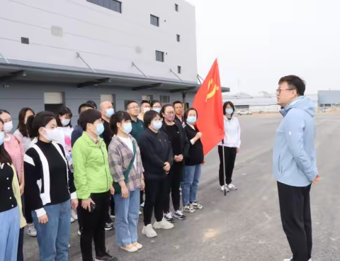 重庆医药集团（甘肃）有限公司党支部开展“义务劳动做先锋，党员奉献展风采”主题党日活动