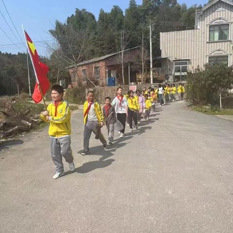 雷锋精神永流传----龙虎小学学雷锋活动