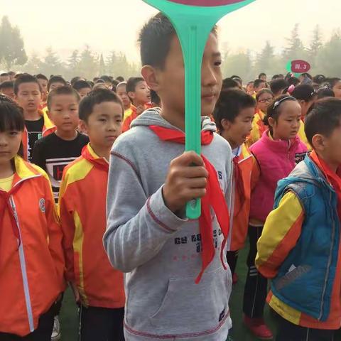 喜迎十九大 师生同健身——凤凰小学2017年秋季运动会