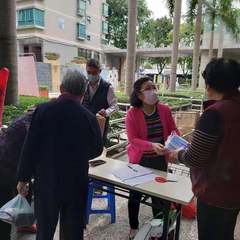 翠辉老协持续筑牢社区疫情防控大堤